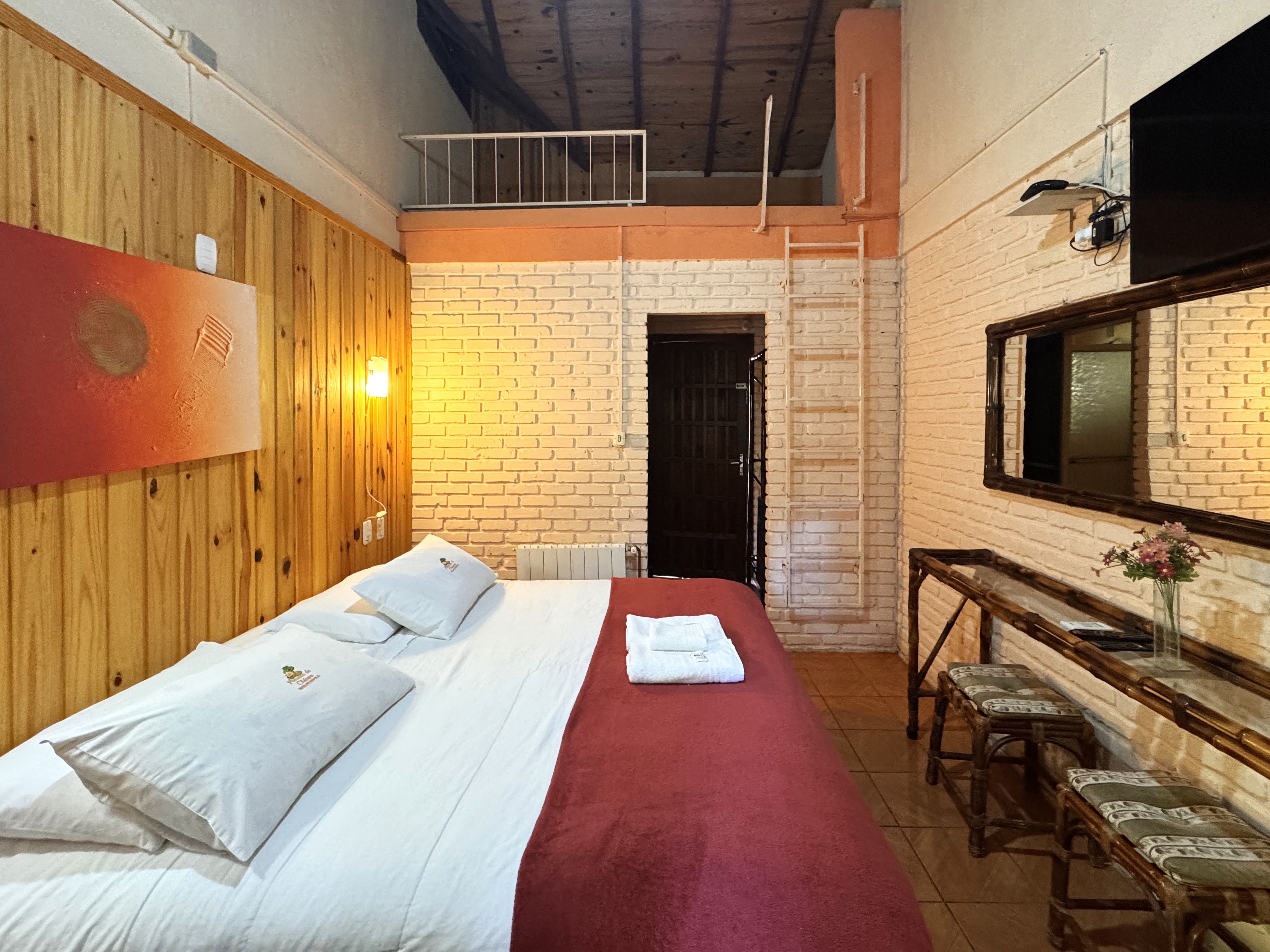 Apartamento com sacada e vista para o bosque